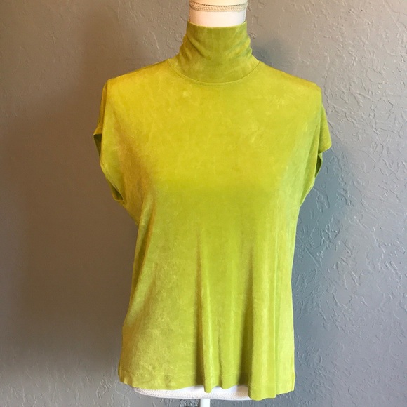 Chico's Tops - NWOT Chico's Travelers Turtle Neck Tank